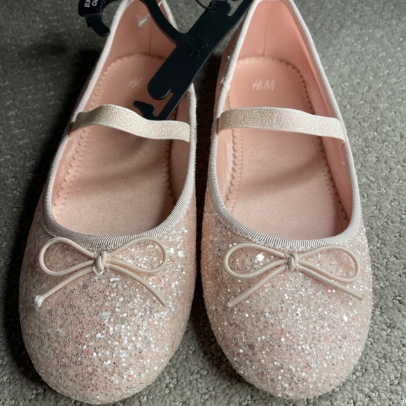 H&M Ballerina flats - rose gold- shimmer- dress up - pretty - sz 1.5 US /NWT - Picture 2 of 4